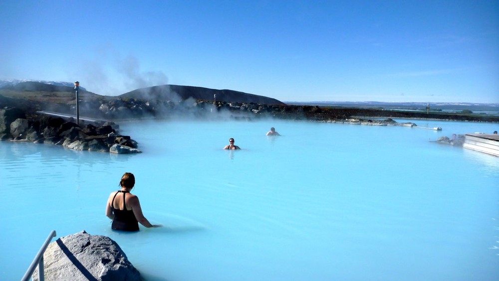 دریاچه آب گرم؛ در ایسلند بهترین کشور برای مسافرت در تابستان