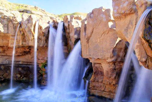 آشنایی با آبشار جوپار: تجلی زیبایی های طبیعت + تصاویر | تهران سوئیت