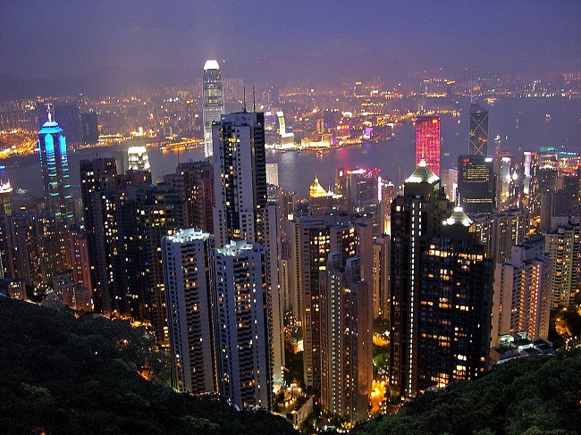 هنگ کنگ زادگاه سخت کوش ترین مردم دنیا است.