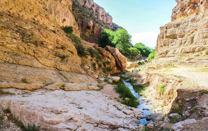 آبشار حمید در نزدیکی روستای حمید قرار واقع شده است. آبشار حمید در نزدیکی روستای حمید قرار واقع شده است.