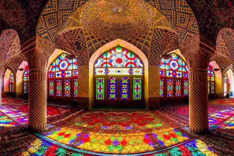 مسجد نصیرالملک یکی از مکان های مذهبی شهر شیراز
