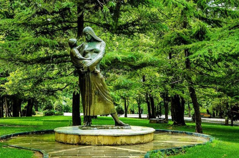 مجسمه های پارک ملت؛ از زیباترین جاهای دیدنی تهران