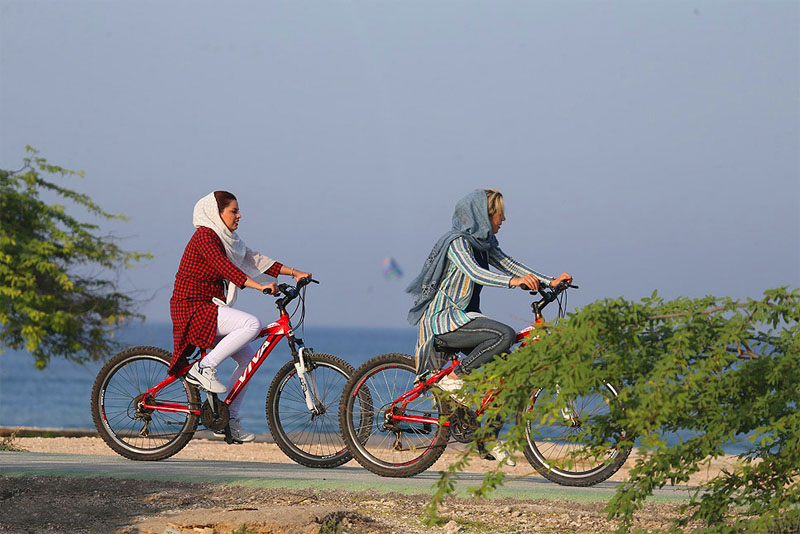 دوچرخه سواری: از جاهای دیدنی کیش عکس