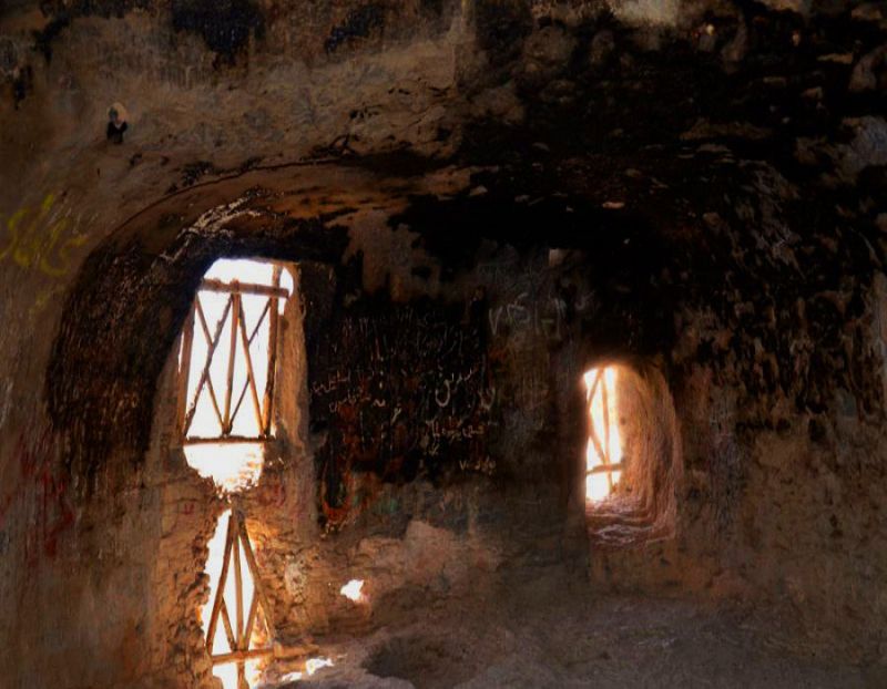 معماری غار کرفتو در کردستان فوق العاده زیبا است. معماری غار کرفتو در کردستان فوق العاده زیبا است.