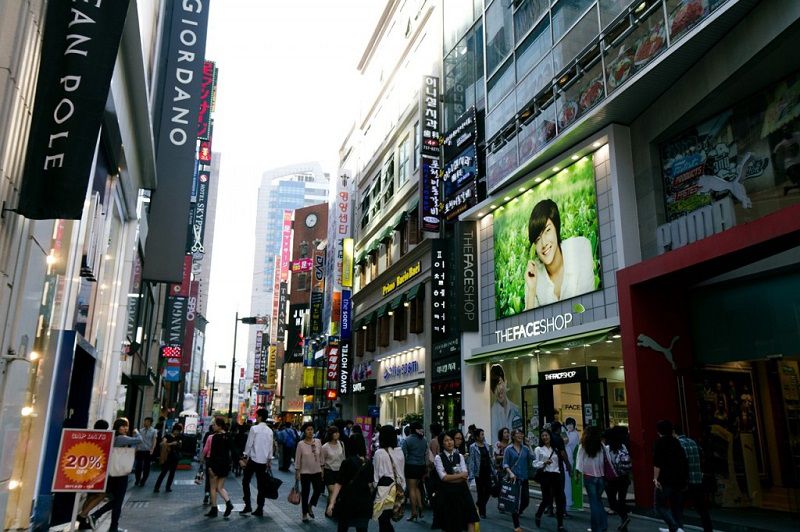 خیابان خرید میونگ دونگ از نقاط دیدنی سئول